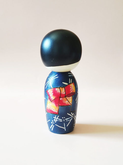 Award-winning Creative Kokeshi with autumn-inspired kimono design