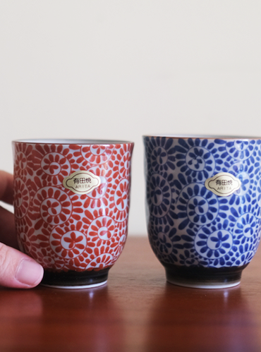 Arita ware Yunomi Tea cups Pair | Karakusa