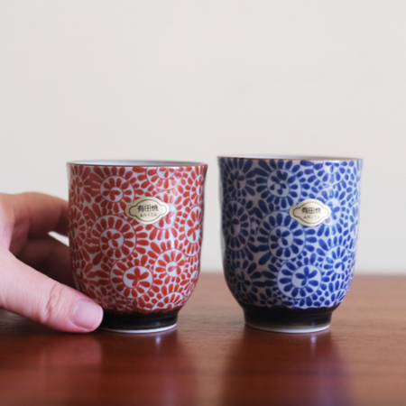 Arita ware Yunomi Tea cups Pair | Karakusa