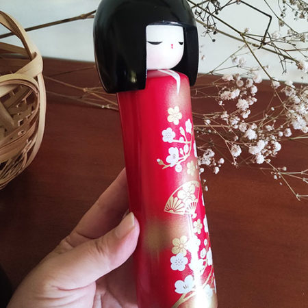 hana-kokeshi-ume-j-okini-malta