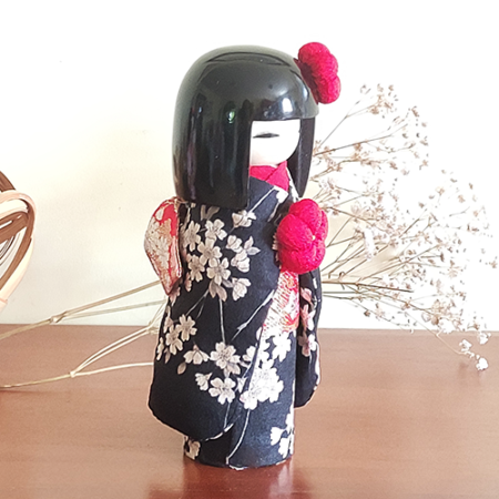 Japanese kokeshi doll Kyo bijin Kyoto Japan j-okini malta