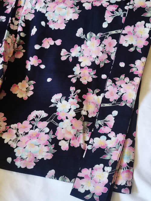 Ladie's-Yukata-Sakura Japanese kimono j-okini malta