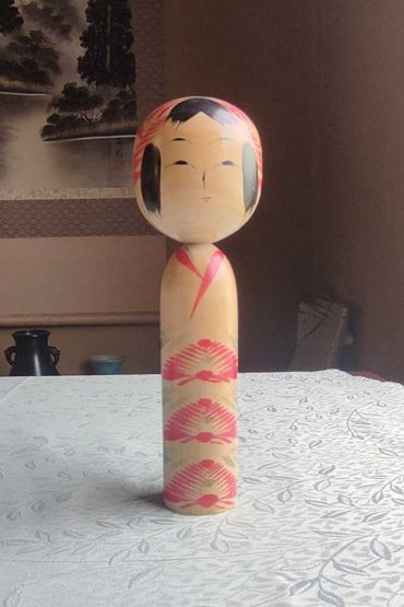 Vintage Traditional Kokeshi doll 21cm