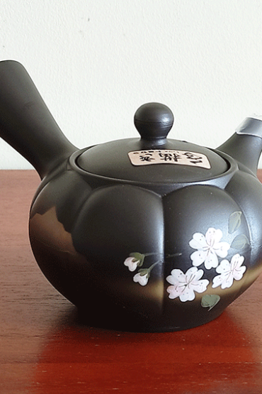 Tokoname Kyusu Teapot Kiku Sakura