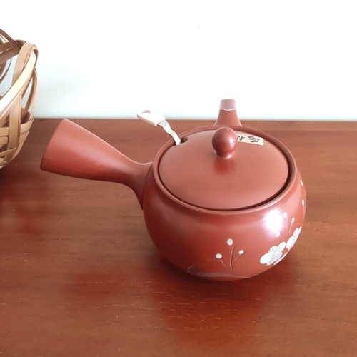 Hand-painted Tokoname Kyusu Teapot Ume j-okini Malta