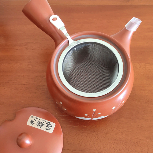 Hand-painted Tokoname Kyusu Teapot Ume j-okini Malta