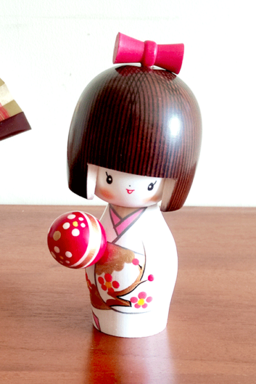 Kokeshi doll Temari