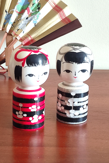 Mini Kokeshi dolls Ume (Pair)