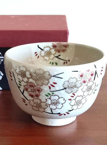 Handmade Matcha bowl Sakura Kukuri