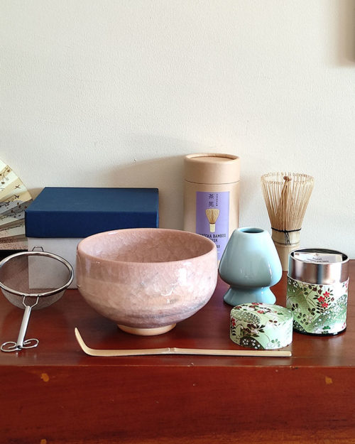 Premium matcha tea set including ceremonial-grade Matcha, cultivated without pesticides or chemical fertilizers and Kiyomizu ware handmade Matcha bowl and Matcha accessories. Gift packaging available at j-okini.com