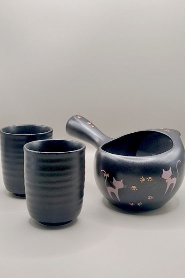 “Cat & Calm” Japanese Tea Set