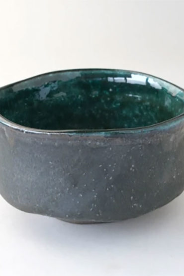 Japanese Mino-ware Tube shaped matcha bowl with turquoise interior and matte grey exterior. j-okini.com in Malta