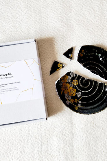 Mini Kintsugi kit with broken gold and silver Mino-yaki porcelain plate from Japan. Gift idea from j-okini.com in Malta