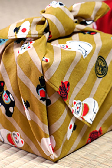 Maneki-Neko Furoshiki Wrapping Cloth | 48cm