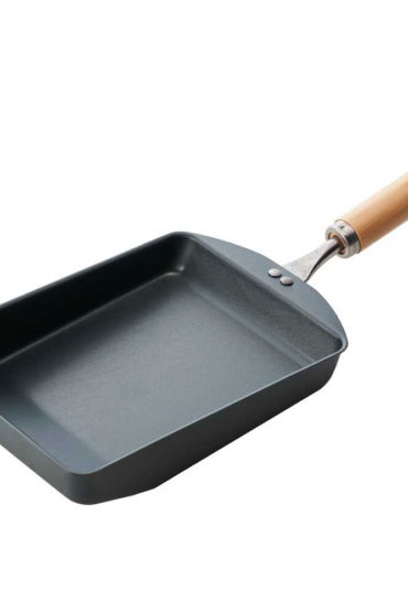 Japanese nano-embossed iron tamagoyaki pan, light weight, Non-stick Japanese tamagoyaki omelette pan. Made in Japan. Available iat j-okini.com in Malta