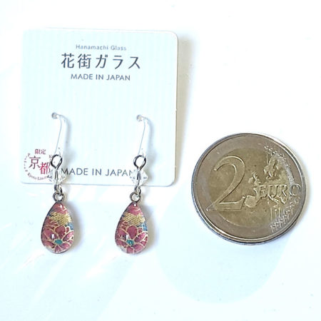 Kyoto Hanamachi glass earrings in red and pink with delicate floral design, 1 cm lightweight glass beads and transparent allergy-friendly hooks, made in Japan.