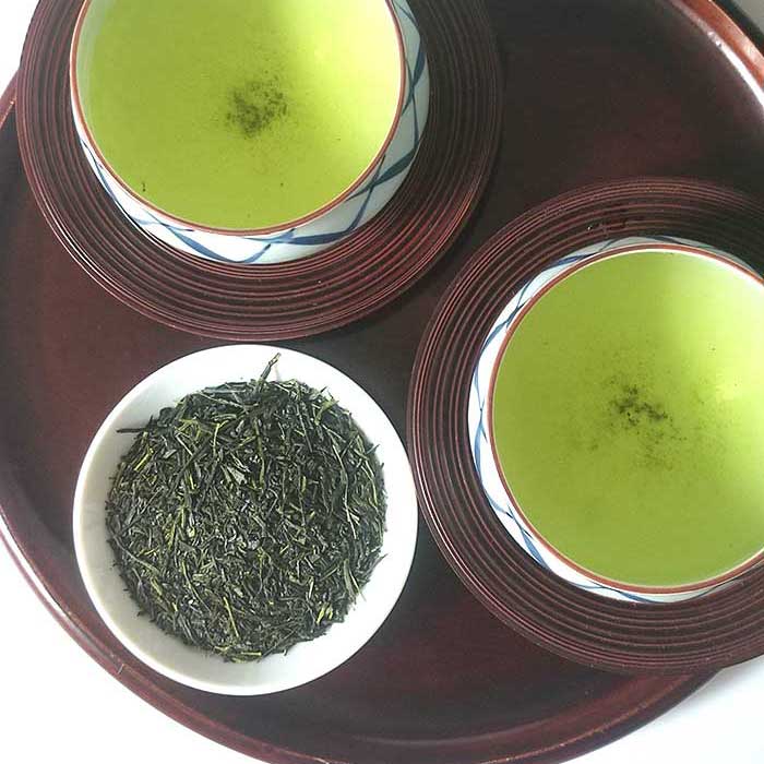 Uji Sencha loose leaf green tea from Kyoto, Japan, packed in a 100g pouch for hot or cold brewing. Available at j-okini.com in malta