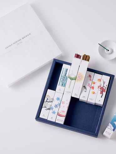 Japanese Incense Gift Set – 10 Kyoto Fragrances with Incense Plate & Holder | Made in Japan Japanese Incense Gift Set – 10 Kyoto Fragrances with Incense Plate & Holder | Made in Japan