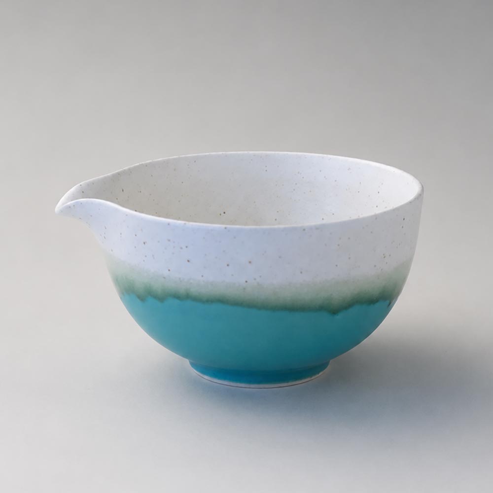 Japanese Turquoise Blue Katakuchi matcha bowl with pouring spout, Mino ware porcelain chawan made in Japan. Available at j-okini.com in Malta