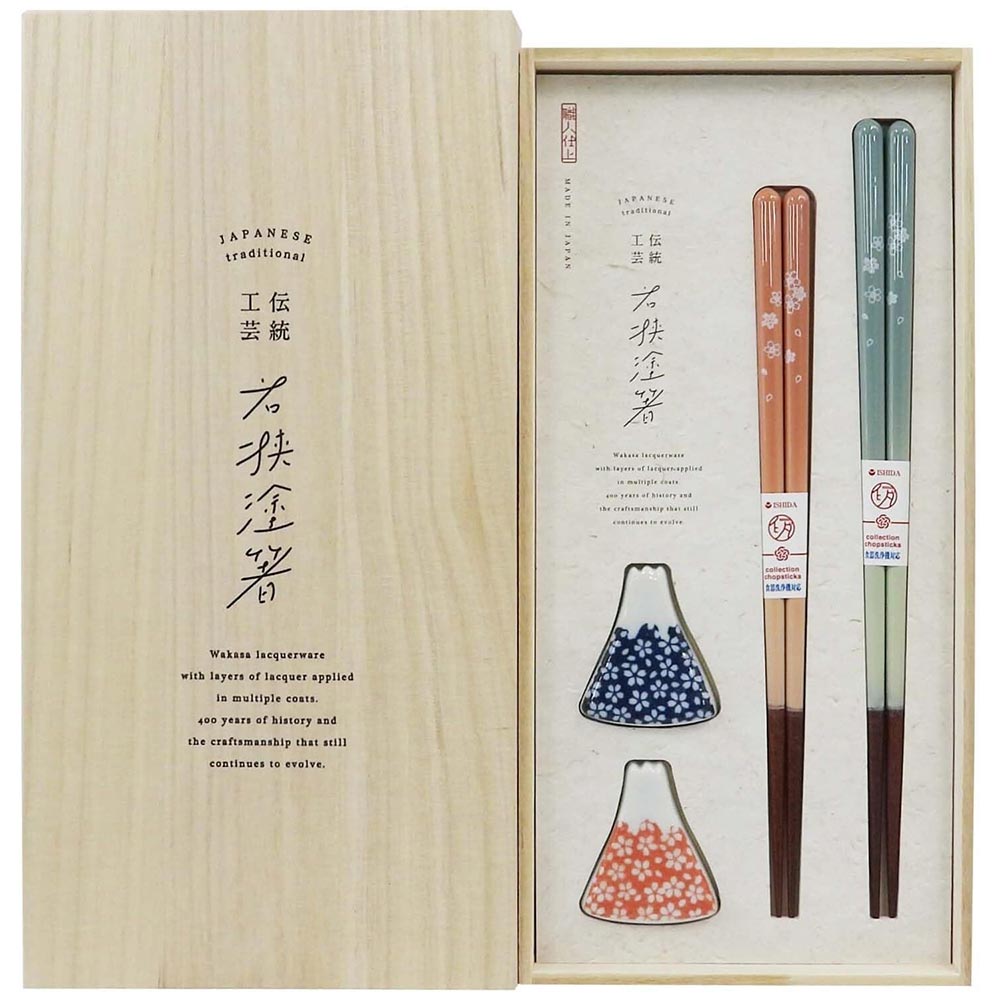 Japanese chopsticks gift set with two Sakura chopstick pairs and porcelain Mount Fuji rests. Dishwasher safe, gift-boxed and made in Japan. | j-okini Malta