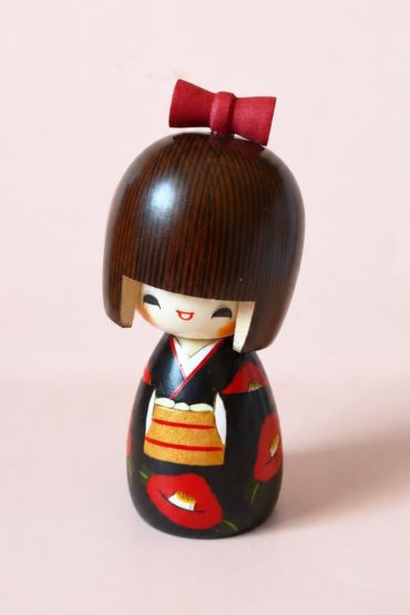 Hana Tsubaki Japanese Kokeshi Doll – Red Camellia Hana Tsubaki Japanese Kokeshi Doll – Red Camellia