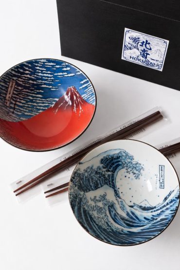 Hokusai Japanese bowl and chopstick gift set with Great Wave and Red Fuji porcelain bowls | j-okini Malta