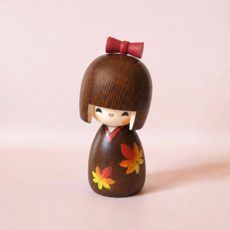 Kaede-chan Japanese Kokeshi Doll – Autumn Maple Leaves