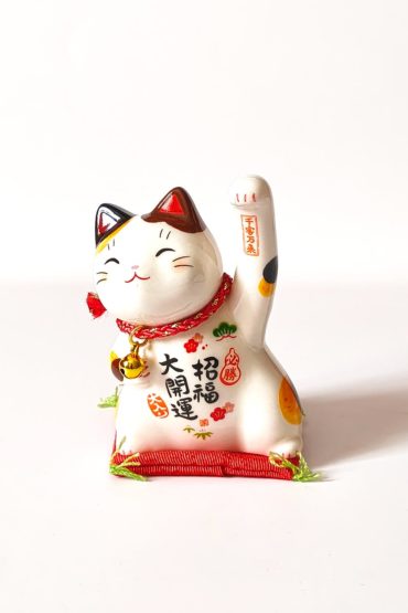 Japanese Lucky Maneki Neko Cat – Victory & Good Fortune (Small) Japanese Lucky Maneki Neko Cat – Victory & Good Fortune (Small)