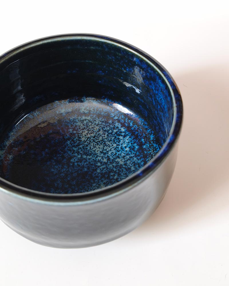 matcha-bowl-b2 Aokinyou deep blue Japanese Mino ware matcha bowl with cobalt and navy glaze, made in Japan | J-okini Malta