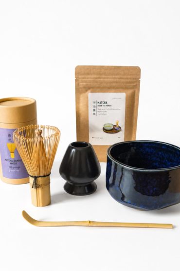 Japanese Matcha kit with choice of Harugasumi or Aokinyou Mino ware Cylindrical bowl, 100-prong bamboo whisk, whisk stand, scoop and Premium grade Uji Matcha | j-okini.com Malta