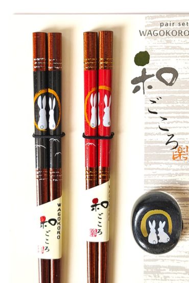 Japanese Jugoya Rabbit Wakasa lacquered chopsticks gift set with two pairs of wooden chopsticks and matching rabbit chopstick rests | j-okini Malta