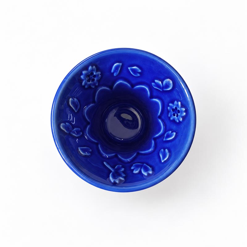 Mount Fuji Sake Cup – Blue Fuji | Porcelain in Wooden Gift Box Blue Mount Fuji porcelain sake cup with cherry blossom details inside, presented with a paulownia wooden gift box.. Available at j-okini Malta